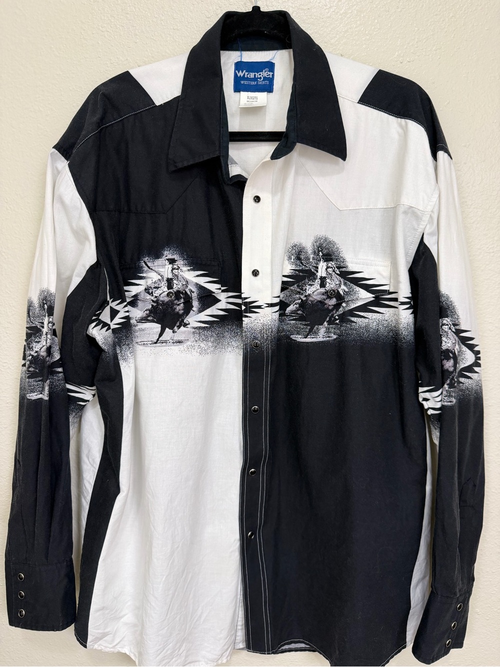 Wrangler Western Rodeo Shirt XL Black White Cowboy Aztec Graphic